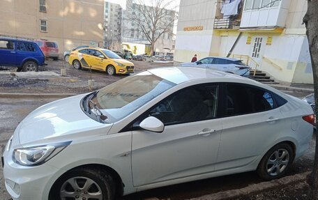 Hyundai Solaris II рестайлинг, 2013 год, 709 000 рублей, 3 фотография