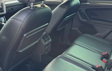 Volkswagen Tiguan II, 2018 год, 2 650 000 рублей, 9 фотография