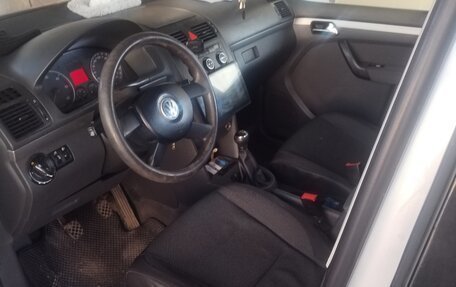 Volkswagen Touran III, 2003 год, 560 000 рублей, 3 фотография