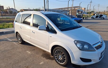 Opel Zafira B, 2012 год, 870 000 рублей, 3 фотография