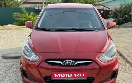 Hyundai Solaris II рестайлинг, 2012 год, 889 000 рублей, 1 фотография