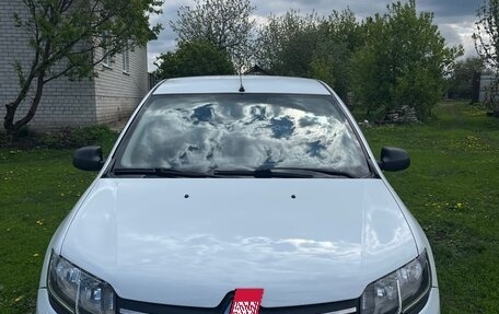 Renault Logan II, 2015 год, 630 000 рублей, 7 фотография