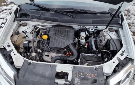 Renault Logan II, 2021 год, 1 350 000 рублей, 15 фотография