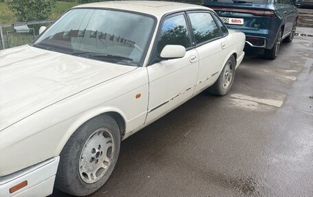 Jaguar XJ III (X350), 1995 год, 375 000 рублей, 2 фотография