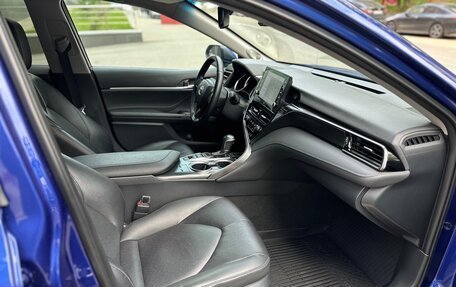 Toyota Camry, 2021 год, 3 050 000 рублей, 21 фотография