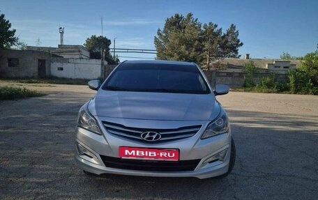 Hyundai Solaris II рестайлинг, 2014 год, 820 000 рублей, 1 фотография