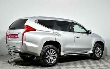 Mitsubishi Pajero Sport III рестайлинг, 2018 год, 2 649 000 рублей, 5 фотография