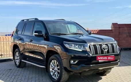 Toyota Land Cruiser Prado 150 рестайлинг 2, 2019 год, 5 460 000 рублей, 2 фотография