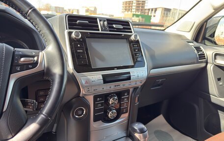 Toyota Land Cruiser Prado 150 рестайлинг 2, 2019 год, 5 460 000 рублей, 12 фотография