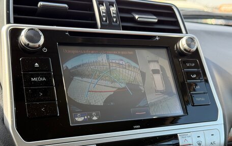 Toyota Land Cruiser Prado 150 рестайлинг 2, 2019 год, 5 460 000 рублей, 24 фотография