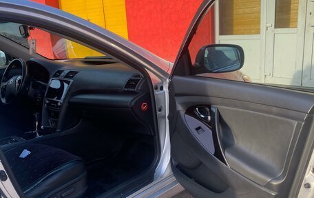 Toyota Camry, 2007 год, 1 200 000 рублей, 10 фотография