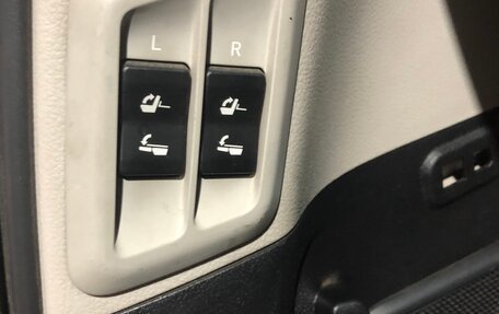 Toyota Land Cruiser Prado 150 рестайлинг 2, 2016 год, 3 600 000 рублей, 8 фотография