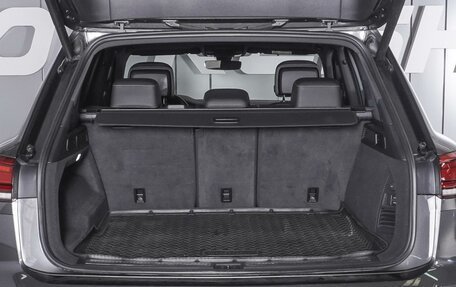Volkswagen Touareg III, 2018 год, 5 780 000 рублей, 23 фотография