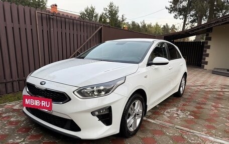 KIA cee'd III, 2020 год, 1 850 000 рублей, 2 фотография