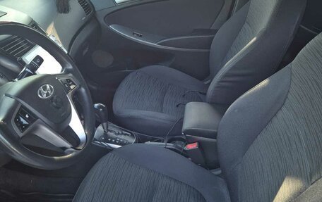 Hyundai Solaris II рестайлинг, 2014 год, 820 000 рублей, 13 фотография