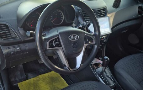 Hyundai Solaris II рестайлинг, 2014 год, 820 000 рублей, 14 фотография