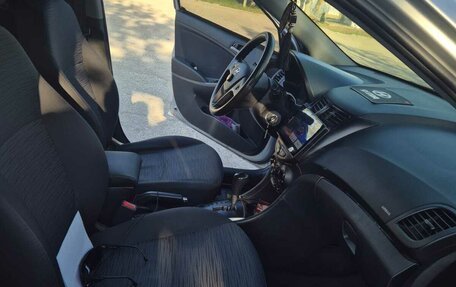 Hyundai Solaris II рестайлинг, 2014 год, 820 000 рублей, 11 фотография