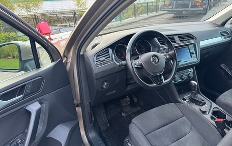 Volkswagen Tiguan II, 2018 год, 2 350 000 рублей, 12 фотография