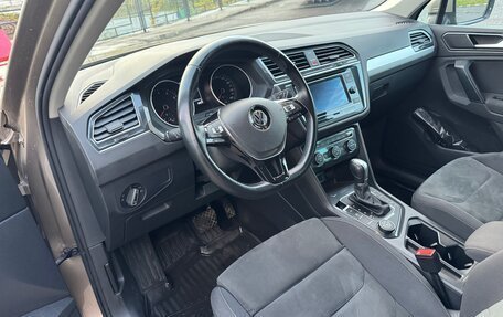Volkswagen Tiguan II, 2018 год, 2 350 000 рублей, 11 фотография