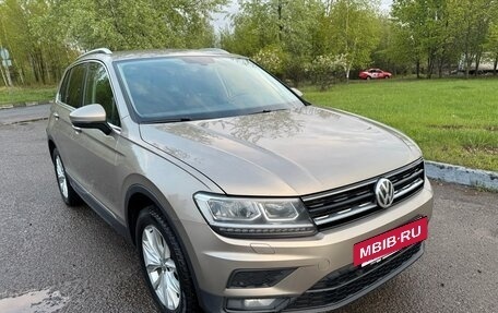 Volkswagen Tiguan II, 2018 год, 2 350 000 рублей, 2 фотография