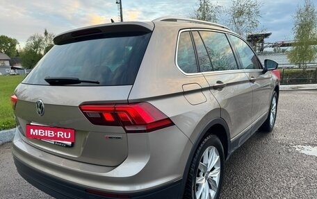Volkswagen Tiguan II, 2018 год, 2 350 000 рублей, 3 фотография