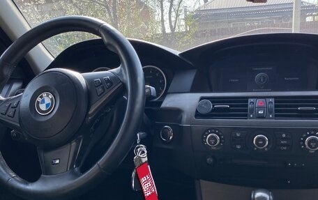 BMW 5 серия, 2005 год, 1 800 000 рублей, 10 фотография
