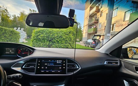 Peugeot 308 II, 2018 год, 1 300 000 рублей, 5 фотография