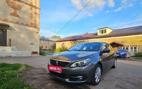 Peugeot 308 II, 2018 год, 1 300 000 рублей, 10 фотография