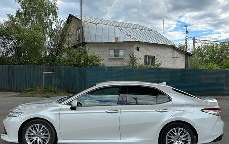Toyota Camry, 2018 год, 3 150 000 рублей, 10 фотография