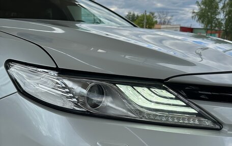 Toyota Camry, 2018 год, 3 150 000 рублей, 13 фотография