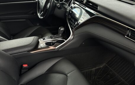 Toyota Camry, 2018 год, 3 150 000 рублей, 24 фотография