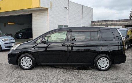 Toyota ISis I, 2012 год, 1 000 000 рублей, 7 фотография