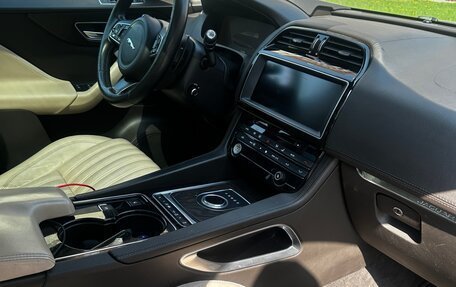 Jaguar F-Pace, 2016 год, 2 850 000 рублей, 7 фотография