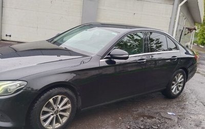 Mercedes-Benz E-Класс, 2018 год, 2 200 000 рублей, 1 фотография