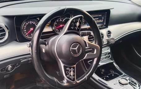 Mercedes-Benz E-Класс, 2018 год, 2 200 000 рублей, 21 фотография
