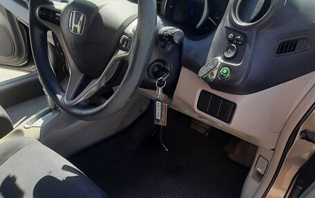 Honda Insight II рестайлинг, 2010 год, 830 000 рублей, 11 фотография