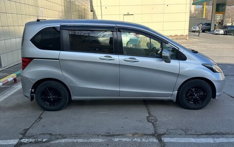 Honda Freed I, 2010 год, 940 000 рублей, 3 фотография
