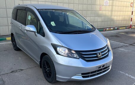 Honda Freed I, 2010 год, 940 000 рублей, 2 фотография