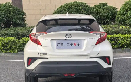 Toyota C-HR I рестайлинг, 2022 год, 1 670 999 рублей, 5 фотография