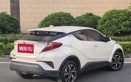 Toyota C-HR I рестайлинг, 2022 год, 1 670 999 рублей, 4 фотография