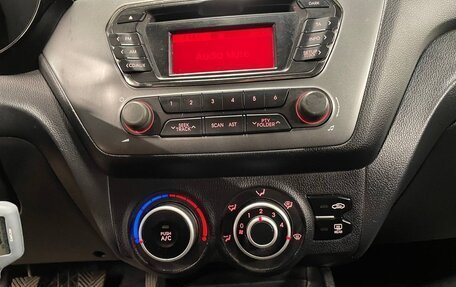 KIA Rio III рестайлинг, 2013 год, 890 000 рублей, 30 фотография
