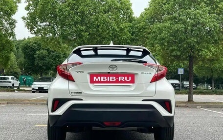 Toyota C-HR I рестайлинг, 2021 год, 1 720 000 рублей, 13 фотография