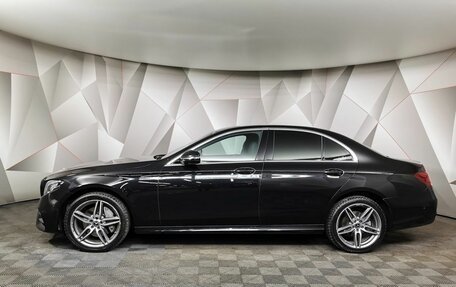 Mercedes-Benz E-Класс, 2019 год, 3 550 000 рублей, 5 фотография