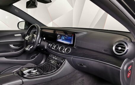 Mercedes-Benz E-Класс, 2019 год, 3 550 000 рублей, 9 фотография