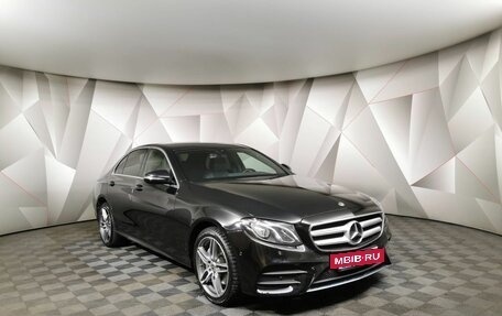 Mercedes-Benz E-Класс, 2019 год, 3 550 000 рублей, 3 фотография