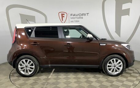 KIA Soul II рестайлинг, 2017 год, 1 800 000 рублей, 4 фотография