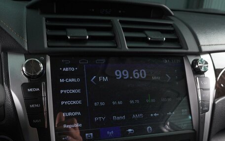 Toyota Camry, 2017 год, 2 398 000 рублей, 13 фотография