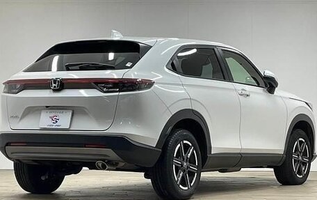 Honda Vezel, 2022 год, 1 490 000 рублей, 4 фотография