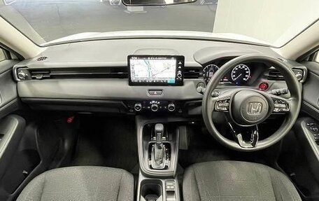 Honda Vezel, 2022 год, 1 490 000 рублей, 7 фотография
