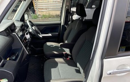 Toyota Roomy I, 2022 год, 700 000 рублей, 13 фотография